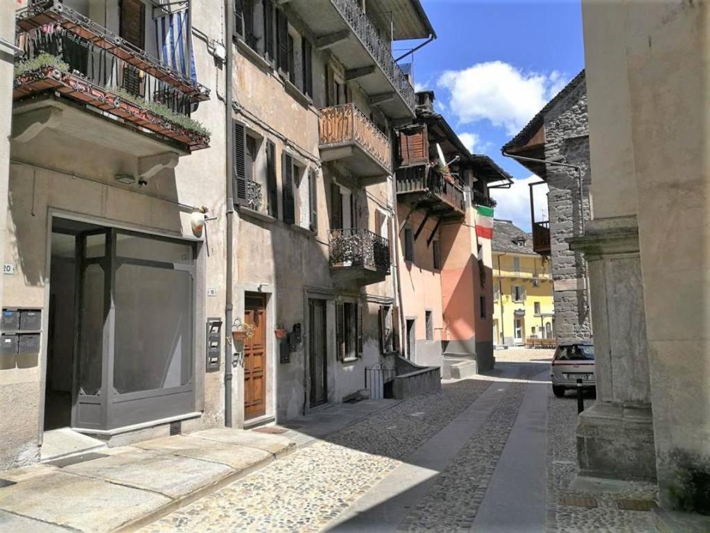 Apartament Il Vicolo By Turistica Domodossola Zewnętrze zdjęcie